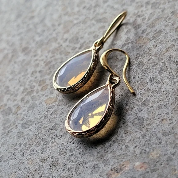 18k Gold Opal Earrings - Picture 2 of 7